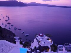 パルテノン神殿の夜景が映えるアテネと、サントリーニ島イアの洞窟ホテルでエーゲ海に魅せられて