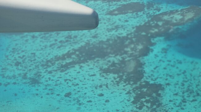旅行パンフレットを見ていたら「宮古島ぐるっと5島と12の絶景めぐり3日間」を発見。まだ行ったことのない宮古島、ツアーではなく1人でのんびりしようと、8月にポチッとPCで手配。<br />幸いなことに「じゃらん」で手配していたホテルも後で全国旅行支援タイプに変更でき、お得な形になりラッキーでした。<br />雨に少し当たったが11月中旬の沖縄・宮古島、気候もちょうどよく、また、平日の日程だったので人もあまりいなく、なにより、車が少ないので運転しやすかったです。<br />とてもリラックス出来た宮古島、また、違うシーズンに来ようと思う。