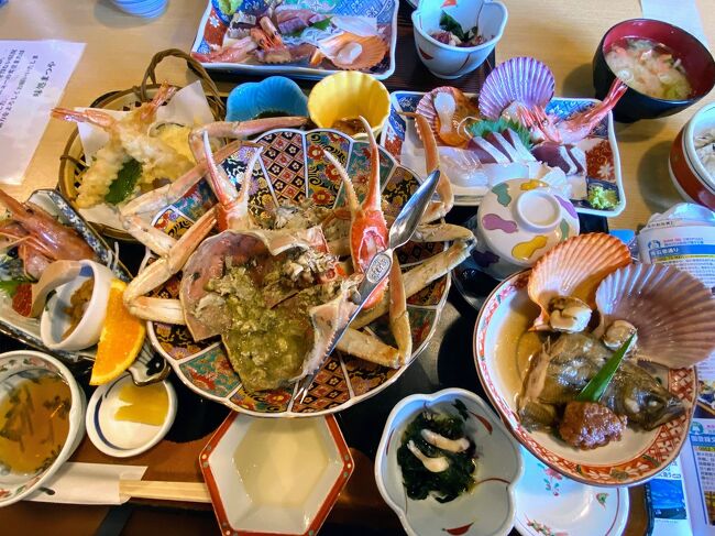 松江市美保関の味処まつやさんの松葉蟹定食です。飛行機に乗って食べに行く価値十分！！大満足でした！！<br />