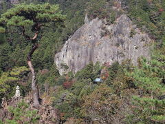 紅葉を見に鳳来寺山