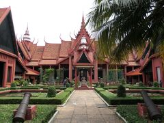 首都プノンペン!   