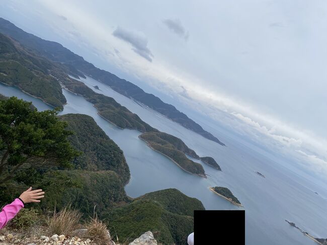 比田勝を後にして、<br />和多都美神社へ烏帽子展望所からの景色は、<br />すごいと思ったらけれど<br />金田城跡の頂上はもっとすごかった。