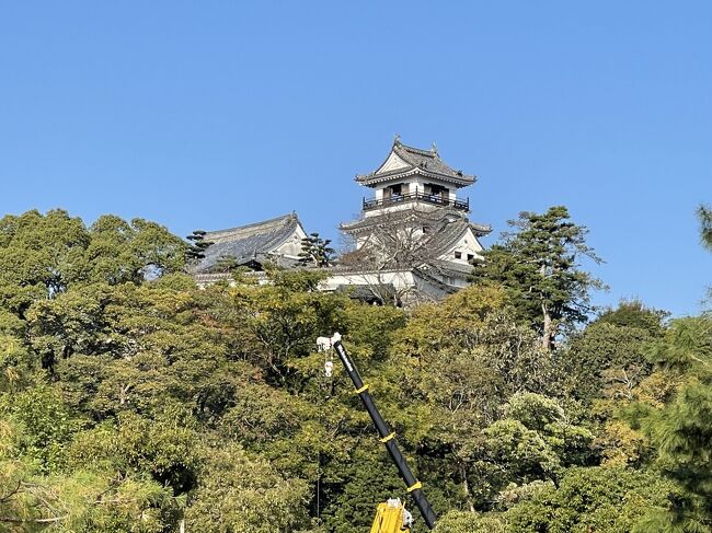 今回は高知城本丸御殿です<br />現存天守12城の中で唯一、本丸御殿が残っているのが高知城です<br />また本丸御殿としても現存している2施設のうちの一つです<br />是非、高知に行かれた際にはご訪問ください<br />https://youtu.be/hAInkwOIfG4
