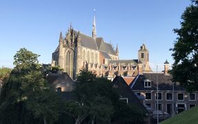 2019オランダ、ベルギーひとり旅04：ライデン、旧市街の真ん中に小高い丘の要塞