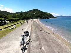 【香川うどん旅 2022夏 9】弘法大師生誕の地、多度津町へチャリ散歩…きれいな海にも出会えました