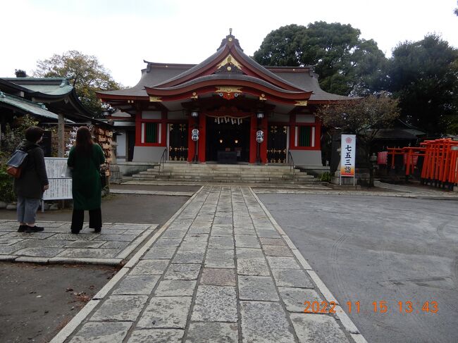 {マリオット東京}連泊2回目の3日目昼 <br /> {品川神社} 東京都品川区北品川3丁目7-15<br /><br />御殿山庭園の滝