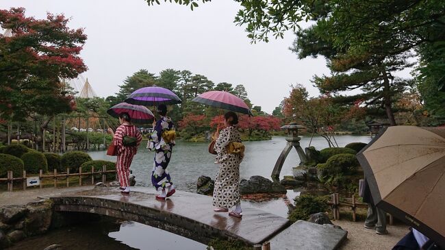 同期会があり、金沢に行ってきました。<br />ひがし茶屋街　金沢城　兼六園　卯辰山　観光もしました。<br />宿はドーミイン系列　御宿　野乃　サウナで整いました。<br /><br />宿泊税を徴収し益々観光地として発展し変わっていく街<br />その中で変わらぬ関係を感じさせる同期会でした。<br /><br /><br />