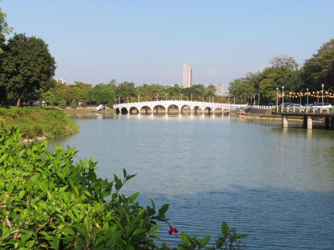 【金獅湖&檨仔林埤濕地公園ポタリング 高雄 2022/12/02,06】<br /><br />今日は、金獅湖&檨仔林埤濕地公園をポタリングしました。<br />文藻外語大学傍の愛河支流の遊歩道を走行して、金獅湖を外周した後、金獅湖園内をポタリングしました。<br />帰りがけに、檨仔林埤濕地公園と獅湖公園を見て戻りました。<br /><br />【孔子廟までポタリング 高雄 2022/12/08】<br /><br />蓮池潭一周を軽く一周しました。蓮池潭の玄関である大きな鳥居周辺はしばらく工事中でしたが、完成したので、自転車でもこの鳥居から入れるようになりました。孔子廟では、久し振りにじっくり観光しました。