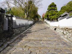 宇佐・国東半島から別府・大分の旅（五日目）～城下町、杵築の武家屋敷は北と南の台地の上。二つの台地を結ぶ堅牢な石の坂道も美しい風景の一部です～