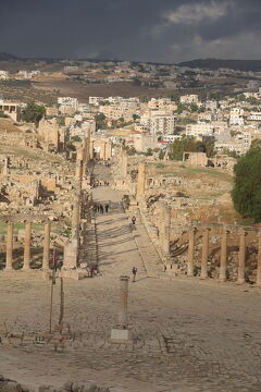サラリーマンでも行けるヨルダン１０「中東随一のローマ遺跡を見にジェラシュへ行ってきた」11/26午後～夕方