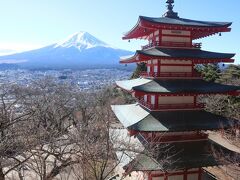 五重塔と富士山　新倉山浅間大社と信玄餅詰め放題