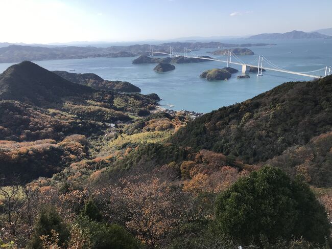 しまなみ海道に行ってみたい。広島と絡めようかと思ったのだが、松山城、しまなみ街道、原爆ドーム、宮島と繋げると移動距離は相当なものになるし、レンタカーを乗り捨てるのは勿体無い。<br />それで、広島旅行と分けることにした。12月7日、8日広島。12月11日、12日愛媛。<br /><br />旅行記は1泊目松山城、道後温泉。2泊目、今治城、大島、伯方島の記録です。