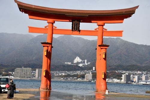 大鳥居の修復成った安芸の宮島』宮島・厳島神社(広島県)の旅行記