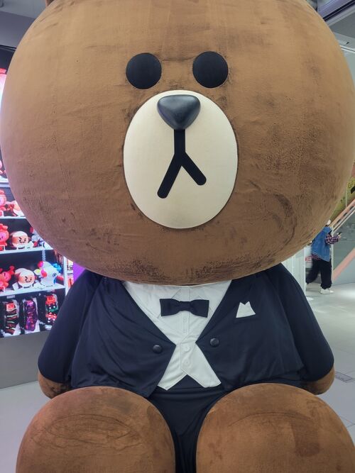 12/31で閉店の 原宿の LINE FRIENDS ストアの巨大ブラウンに何度も会いに行ってきた。』原宿(東京)の旅行記・ブログ by  love-snow.jpさん【フォートラベル】