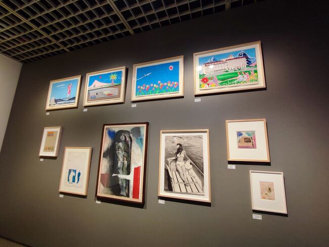 現代日本を代表するアーティスト、大竹伸朗の個展が東京国立近代美術館で開催されました。とても迫力のある作品の数々。<br />短時間でサクッと楽しんできました。<br />美術館のあとは、レモンサワーですっきり!飲みすぎた。