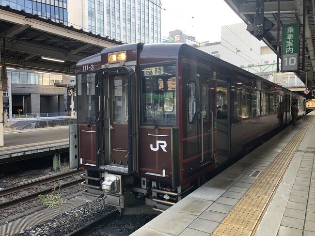 <br />さて、仙台駅の朝！　Akrさんのコケシの前で、、<br /><br />Tagucyanさんは、どこから来るのか？と、ワクワク？　新幹線？　それとも もう着いていて取材してる？　と、3人で話してたら登場！　<br /><br />早めの新幹線でいらしたそうです！さて、4人で2日目スタート