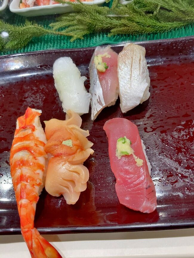 2023年1月豊洲市場で朝ごはんを3回食べ歩きした記録。<br />・山はら@豊洲市場→岩佐寿し@豊洲市場→ラビスタ東京ベイの朝食<br /><br />久々にバル・ホッピング的な活動も豊洲の前後に。<br />・PECK新宿タカシマヤ店→Venchi新宿タカシマヤ店→アンティーカ・ピッツェリア・ダ・ミケーレ 恵比寿