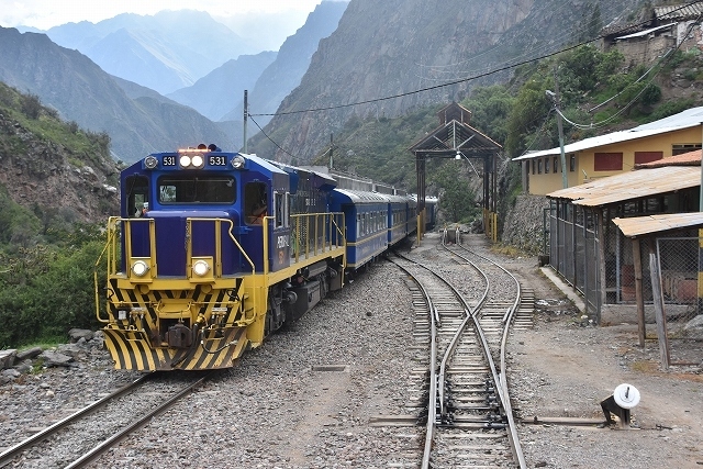 2018年ペルー・ボリビア旅行記　第9回　展望列車ビスタ・ドーム号でマチュピチュへ