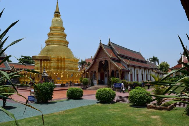 ラムプーンのハリプーンチャイ王国の仏教寺院を訪ねる