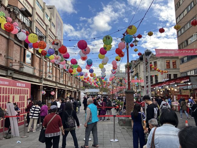 お買い物デーです。<br />翌日早朝便で帰国するので、やむを得ず宿泊は桃園空港の近くのホテルにしました。<br />短い台北滞在でしたが、3年ぶりに楽しかったです!<br /><br />※1元=約4.5円
