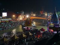 沐浴とヨガの聖地、ハリドワールとリシケシュへ (Holy bathing and Yoga in Uttarakhand)