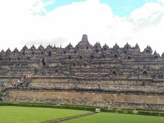 世界最大級の仏教遺跡　ボロブドゥール遺跡