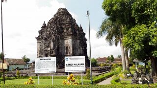 8世紀の仏教寺院　カラサン寺院