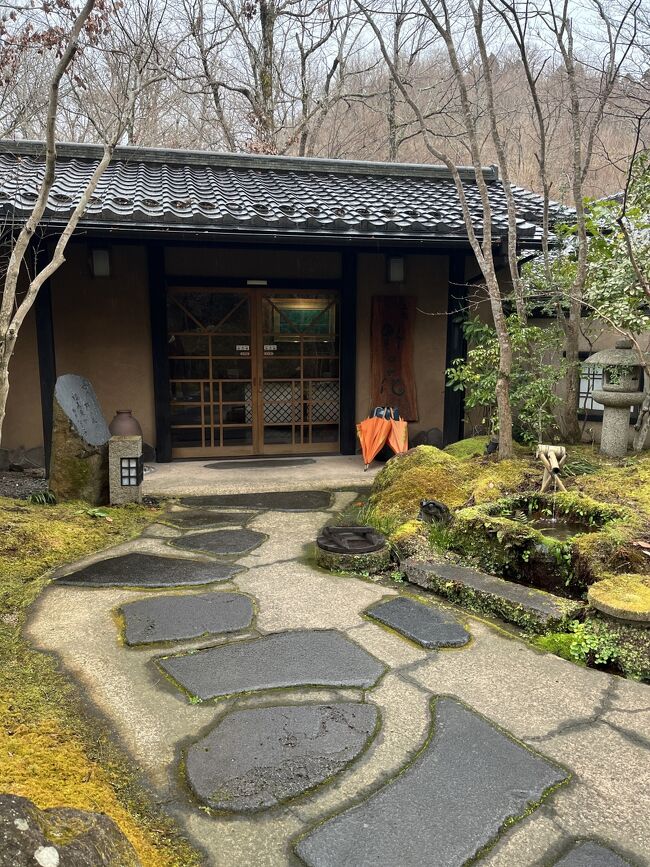 熊本に久々に行ってきました。<br />前回行ったのは震災の前、あっという間に年月も経ちました。<br />熊本市で一泊、黒川温泉で一泊と、短い旅となってしまいましたが、変わらず素晴らしいところです。<br /><br />