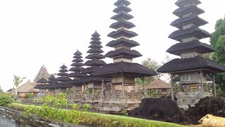 バリ島でもっとも美しい寺院　タマンアユン寺院