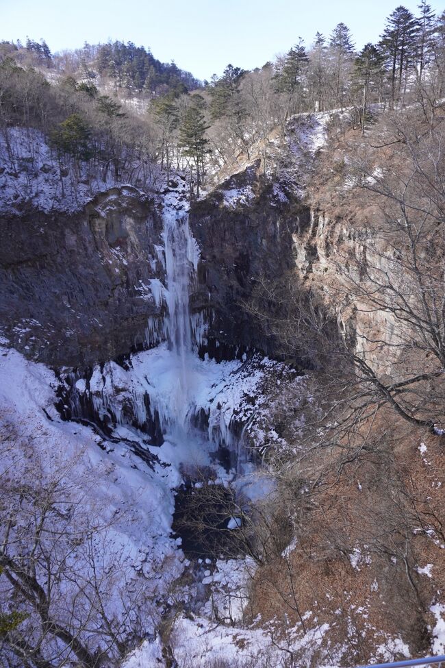 厳冬期の華厳の滝