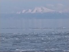 ツアーを利用して冬まつり開催中の北海道を満喫する②～流氷クルーズ・層雲峡温泉氷瀑祭り～