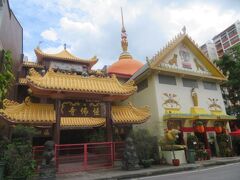 シンガポール　「行った所・見た所」　リトル・インディアの千燈寺院・龍山寺などに行きました