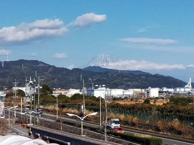 近鉄の株主優待が届いたので、名古屋経由で静岡へ。最近富士山を見てなかったので、富士山を見てきました。旅行中は快晴続き。初日は静岡中心に回ってきました。