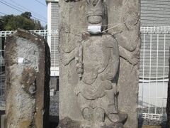 柏市の高田・熊野神社・参道・石仏