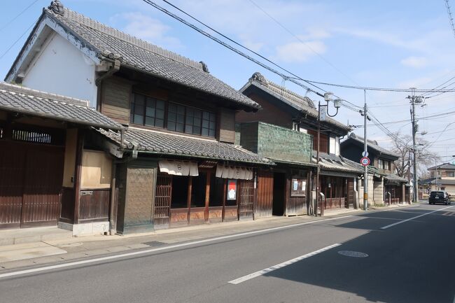 茨城県にある大宝八幡宮を参拝してから結城市内を散策しました<br /><br />結城は鎌倉時代から基礎ができ始めた城下町で､関東でも有数の古い城下町なんだそうです<br />まぁ､鎌倉時代から建っている店舗などはもちろんありませんが､市街地には江戸時代から昭和初期辺りに建てられた古い建物も沢山あります<br /><br />【表紙の写真】奥順店舗