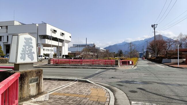 「旅のデジャヴ」とは過去に夢の中で見た場所に旅先で偶然出会う事、正夢の一種