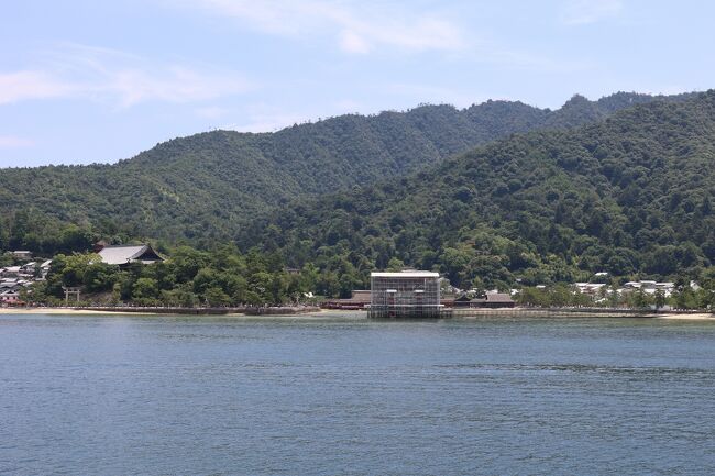 宮島へ行き宮島水族館などへ行きました。