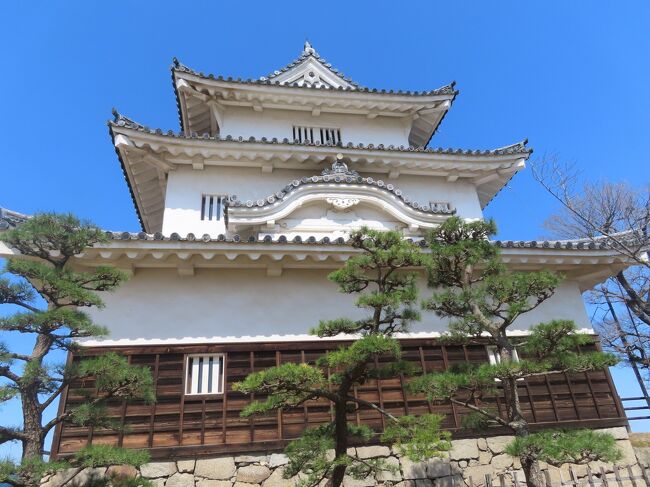 この旅行では、<br />3月19日(日)14時00分キックオフ<br />J3リーグ:第3節<br />カマタマーレ讃岐vsSC相模原<br />を観戦する目的で行きました。<br /><br />Jリーグの2023年シーズンが始まりました。<br />2022年は、新規に訪問したスタジアムはたった2つでした。<br />なので、2023年は、もうちょっと増やしたいと思います。<br />今回は、Pikaraスタジアム訪問です。<br /><br />試合観戦以外の観光では、試合時間との兼ね合いもあり<br />自分の行きたいと思っていた場所だけに行った感じです。<br />なので、効率的なコースとは言えないので、<br />他の人へ参考にはならないかと思います。<br />ご了承ください。<br /><br /><br /><br /><br />