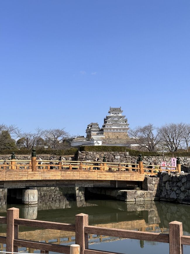 神戸から姫路へ移動し<br />姫路城へ<br />姫路城では、コロナ明けで国内や海外のツアー客が増え人が沢山！簡単に入って見学出来ませんでした。<br />なので。周辺散策を　姫路城の隣　「好古園」です<br /><br /><br />本日は、今回のテーマ　石川さゆり50周年記念コンサートへ　姫路市文化コンベンションセンターへ<br />前から10列目をゲットしましたので　肉眼で会えました。<br />音響もよくて　特に「風の盆恋歌」は涙が出ました。<br />魂で歌われるとは　素晴らしい　聞く方も魂で聞きました、<br />2,000席あるんです。1Fから3F満席でした。<br /><br />新幹線から徒歩約10分　便利ですね