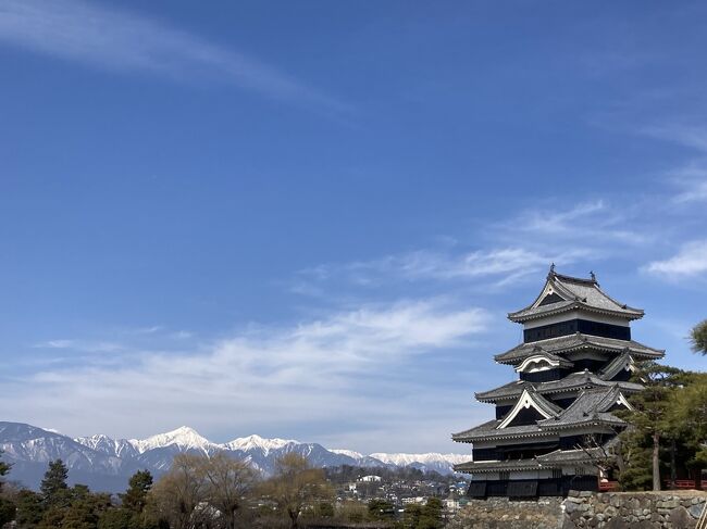 グランクラスから東日本パスと乗り継いで<br />浅草芸能大賞の観覧の為急遽一日延長した旅、<br />青春18きっぷを使ってこの日で最後です。<br /><br />その1-1　　2.23　　東京→弘前　グランクラス<br />その1-2　　2.23　　弘前街歩き<br />その2　　　2.24　　ストーブ列車と五所川原<br />その3　　　2.25　　青森市 雪の三内丸山遺跡<br />その4　　　2.26　　黒石でこけしと焼きそば<br />その5　　　2.27　　黒石から大鰐へ　　　　　<br />その6　　　2.28　　大鰐から浅虫　温泉はしご<br />その7　　　3.1　　　浅虫温泉から八戸へ　　<br />その8　　　3.2　　　東日本パス①八戸→長井→赤湯温泉　　<br />その9　　　3.3　　　東日本パス②赤湯温泉→銀山温泉→川渡温泉　<br />その10　　 3.4　　　東日本パス③川渡温泉→浅草芸能大賞<br />その11 　　3.5　　　青春18きっぷで松本→甲府→東京　←イマココ