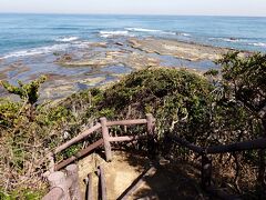 23年九州ツーリング　6日目　軍艦防波堤から千畳敷・夏井ヶ浜・狩尾神社跡から遊歩道・織畑神社へ行きました。