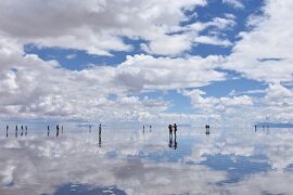2018年ペルー・ボリビア旅行記　第35回　ウユニ塩湖探訪その4　ウユニ塩湖内に佇むホテル跡へ