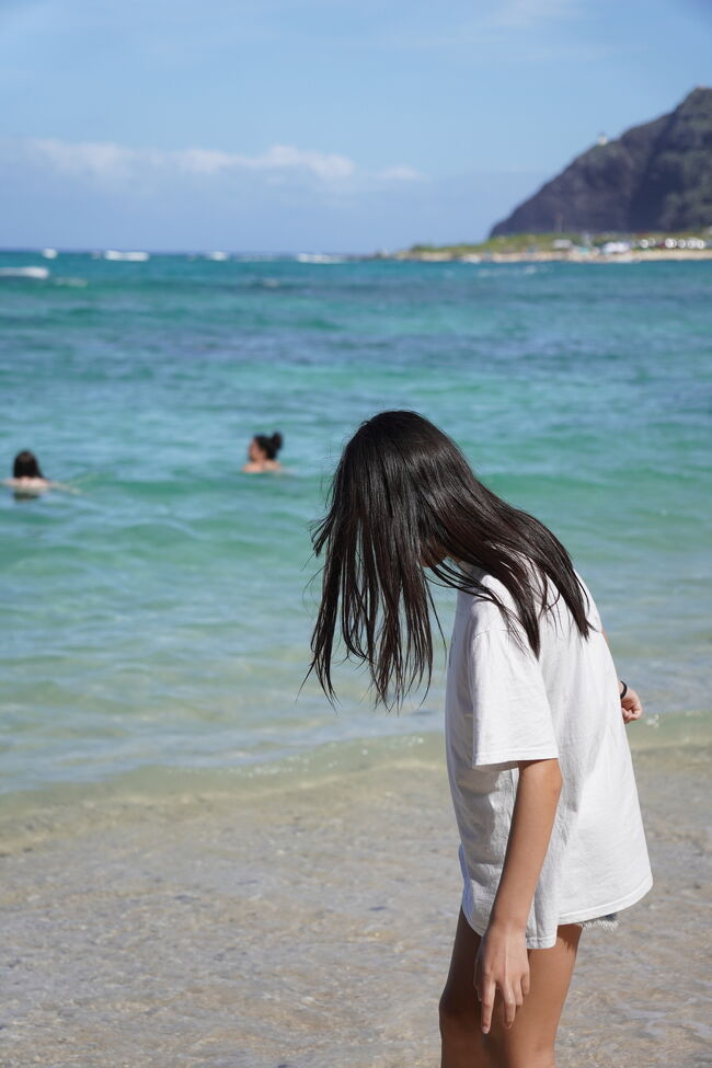 コロナの流行でキャンセルした日から3年。<br />ようやく、4年ぶりにハワイへ行く事が出来ました！<br /><br />海外旅行はいつもパッケージツアーへの参加でしたが、あまりにも値段が高くなっているので、今回は初めて個人手配にチャレンジしてみました。<br />コロナ禍という事でいつもより必要な書類や手続きも多く、果たしてちゃんと行って帰ってこれるんだろうか？！<br /><br />ドキドキの旅の始まりです。