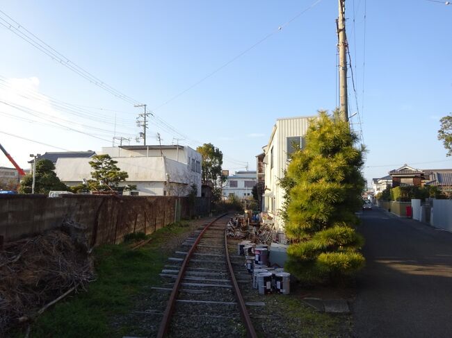 午後は紀州鉄道を使って観光します。<br /><br />まずは海猫島バス停から御坊に移動。13：49初のバスで大きく迂回しながら紀伊御坊駅近くへ。<br />紀州鉄道のフリー切符を使って全駅下車しました。<br /><br />