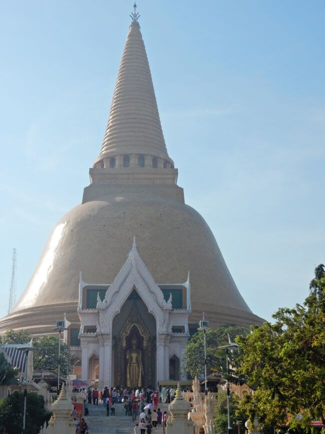 3年ぶりのタイ　1人旅　世界一大きい仏塔「プラ・パトム・チェディ」が見たくてバンコク郊外のナコーンパトムへ