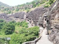 【インド】インド最古の仏教石窟寺院　世界遺産アジャンター石窟群