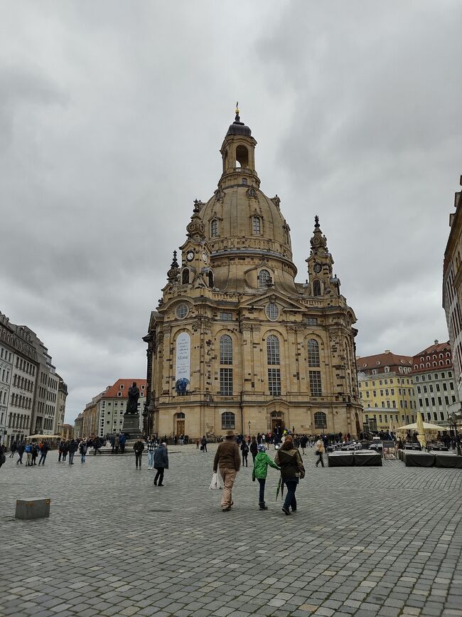 春休みが長かったので、ドレスデンに初めて行ってきました。<br />Arnstadtに泊まり、Erfurt、Chemnitzを見学してから、ドレスデンへ向かいました。