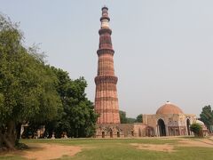 【インド】インド最古のイスラーム遺跡群　世界遺産クトゥブ・ミナール
