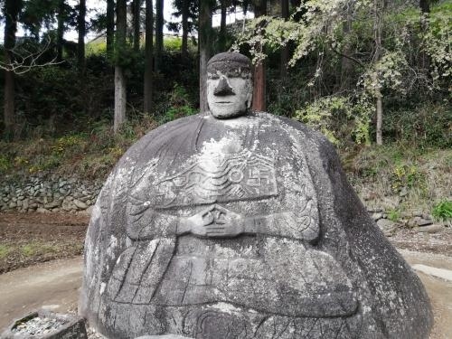 ’２３　長野花桃さんぽ９　下諏訪（諏訪大社下社春宮～万治の石仏～慈雲寺のしだれ桜）