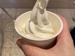 GWの千歳空港にソフトクリームを食べに行く